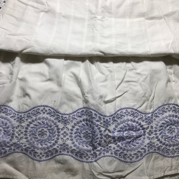 Blue & white skirt - Picture 2 of 2
